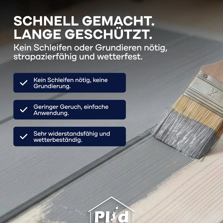 Eine Hand streicht Plid® Möbellack Innen &amp; Außen von plid auf Holz. Schnell gemacht, lange geschützt: Kein Schleifen nötig, geruchsarm und wetterbeständig - perfekter Buntlack für Möbel &amp; Holz im Innen- und Außenbereich.