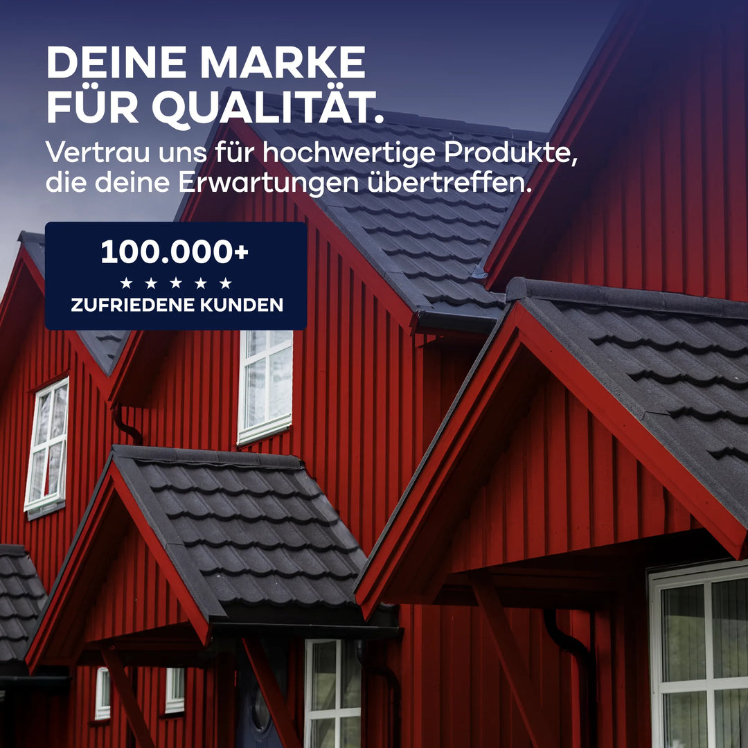 Rote Holzhäuser mit schwarzen Dächern, darüber blauer Kasten mit weißem Text: "plid - DEINE MARKE FÜR QUALITÄT. Entdecke das Holzfarbe-Anstreichset - über 100.000 zufriedene Kunden vertrauen auf plid.