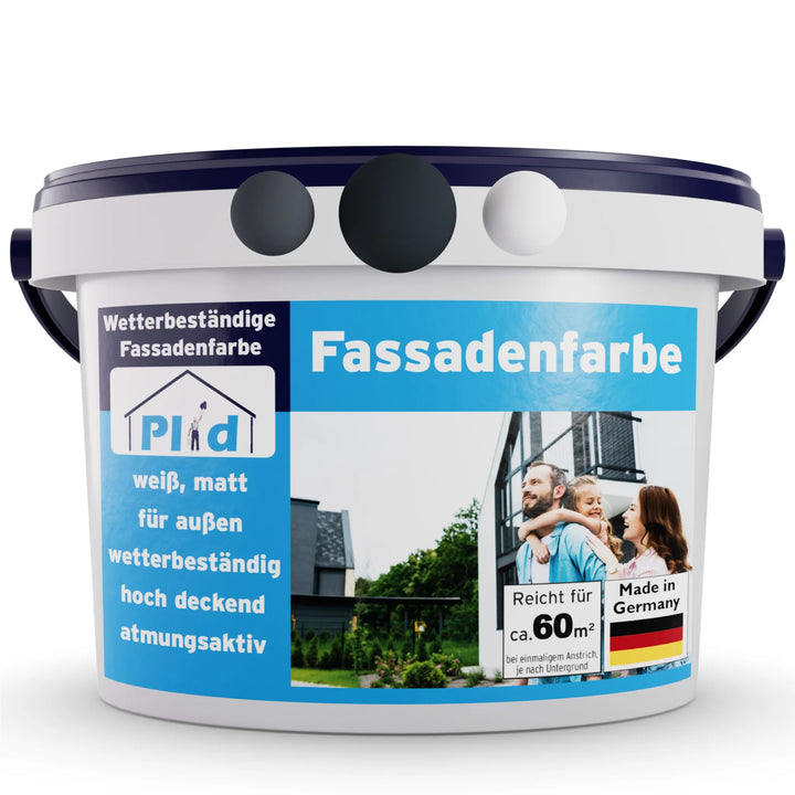 Ein weißer plid-Fassadenfarbe wetterfest &amp; diffusionsoffen für Außenwände Farbeimer mit blauen Akzenten, einer Familie, die ein Haus bewundert, wirbt mit Wetterschutz, deckt 60 m² ab und ist Außenfarbe made in Germany.
