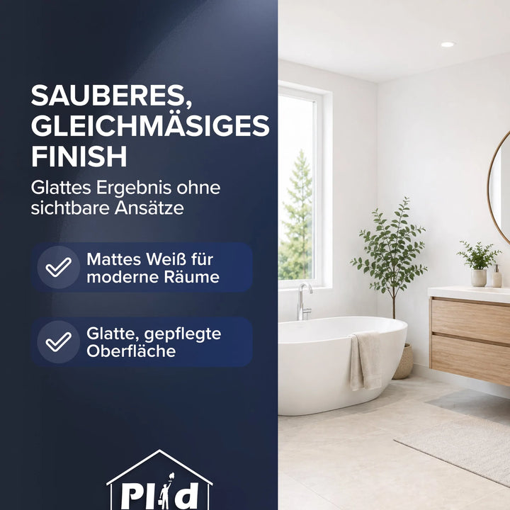 Minimalistisches Bad mit Holzwaschtisch, Wände mit Plid Bad- &amp; Küchenfarbe matt weiß gestrichen