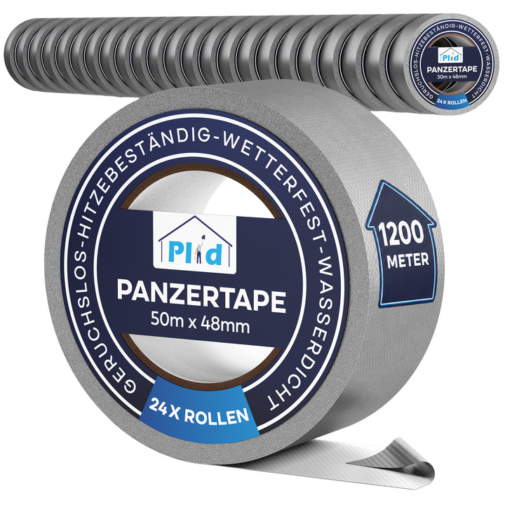 Eine lange Reihe silberner Rollen Plid Panzertape, 50m x 48mm, mit dunkelblauem Etikett und dem Ringtext Geruchslos - Hitzebeständig - Wetterfest - Wasserdicht. Der Pfeil nennt 1200 Meter, das blaue Band darunter 24x Rollen.