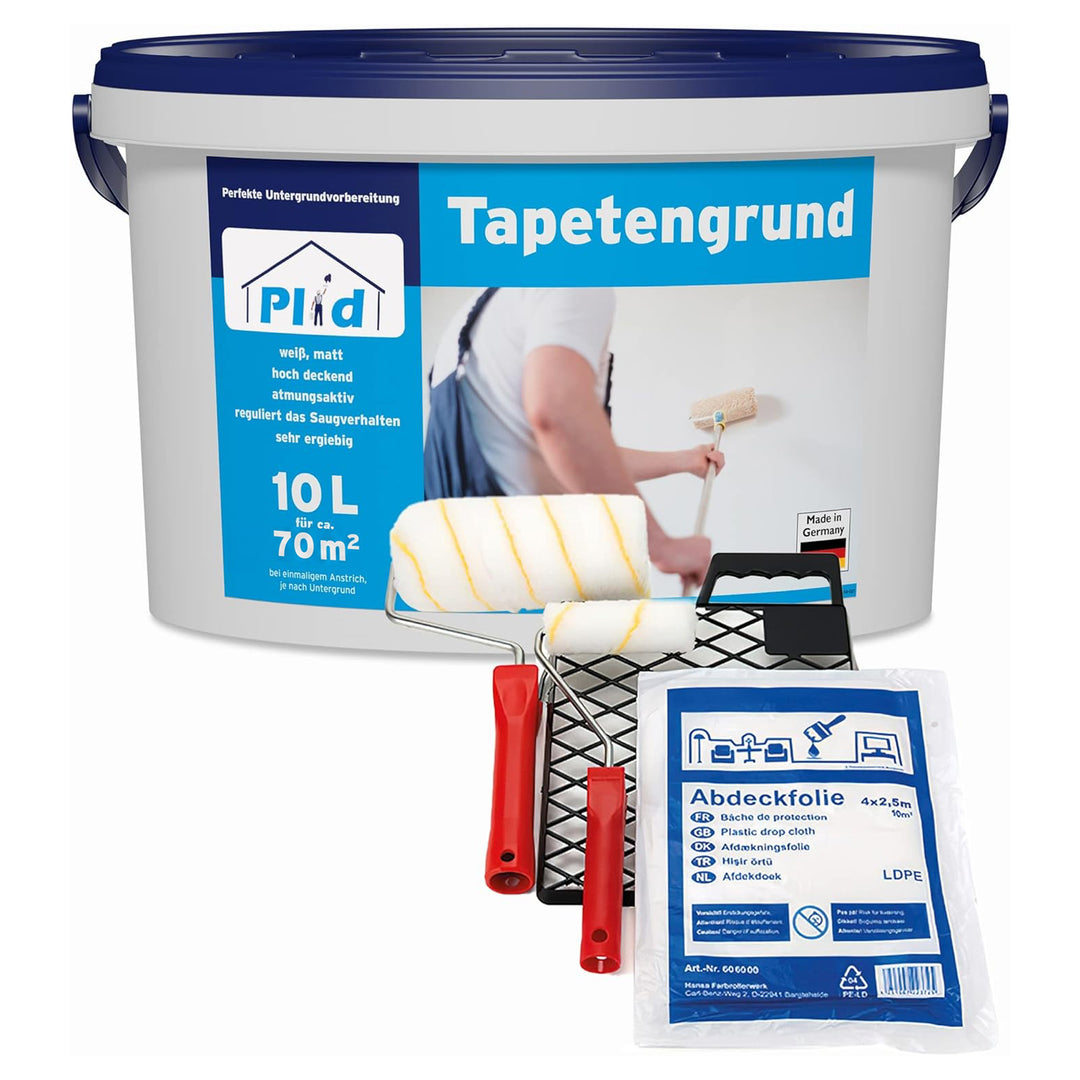 Anstreichset mit 10-Liter-Eimer: Der Eimer Plid Tapetengrund für ca. 70 m² steht hinter zwei Farbwalzen mit roten Griffen, einem schwarzen Abstreifgitter und einer eingeschweißten Abdeckfolie 4 x 2,5 m aus LDPE.